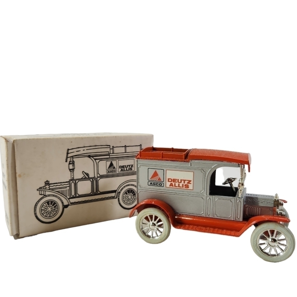 ERTL 1913 Model "T" Delivery Truck Bank 1:25 Scale 1992 AGCO Deutz Allis Farm